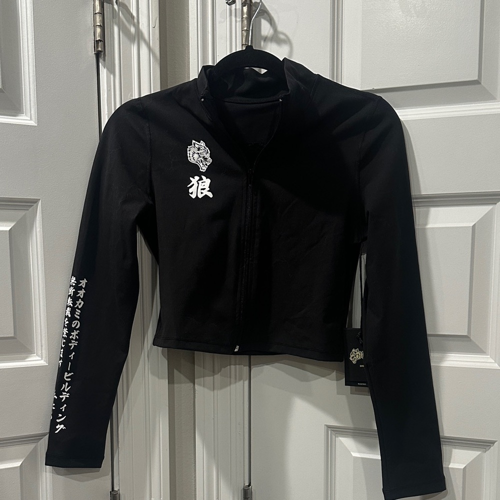 Darc Sport Zip-Up Cropped Jacket with Bushido drop “Ōkami Tana” Collab design